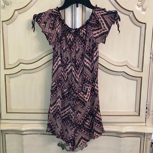 ✨3/ $25✨Summer Romper, short sleeve &cinched waist